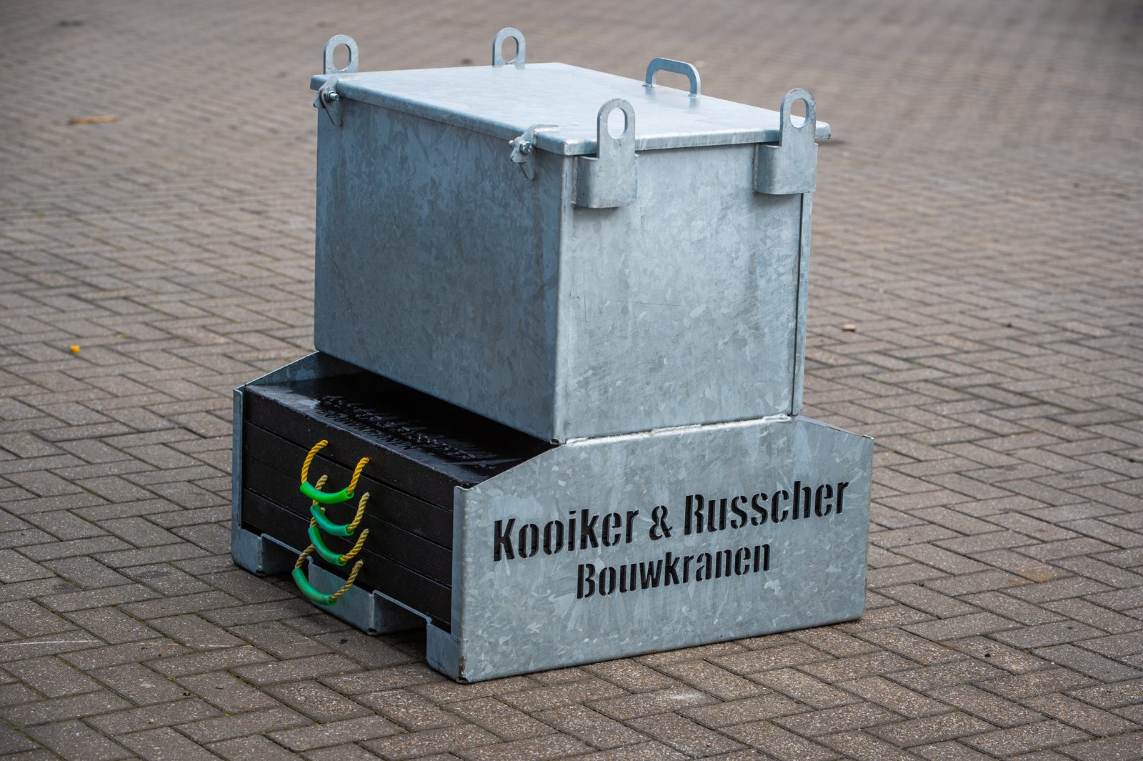 FB Gru GA 245 Zubehörkiste von Kooiker & Russcher Bouwkranen